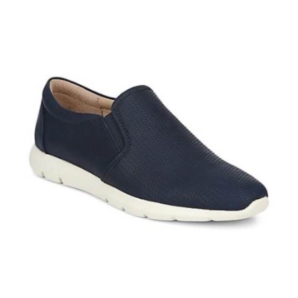 BRAND NEW women naturalizer Paola casual slip on navy shoes size US 6
